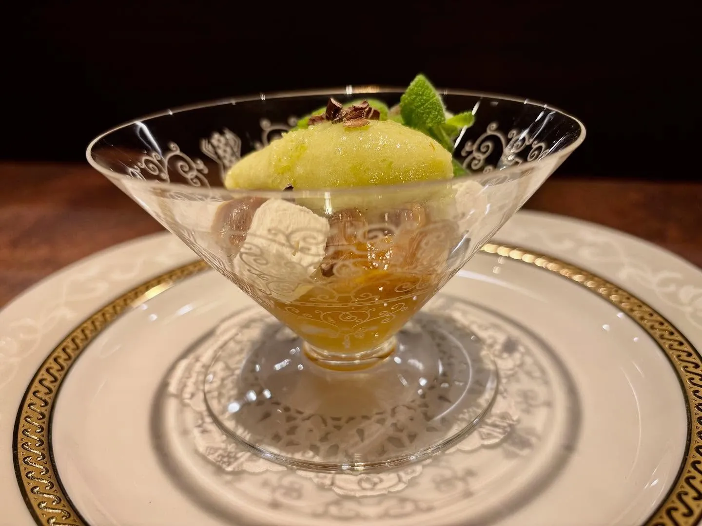 シェフの実家から柿がたくさん届きました！